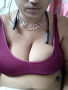 Snapshot of miss-Riy chatting on July 28, 2026, 4:50 pm miss-Riy online show from July 28, 2026, 4:50 pm