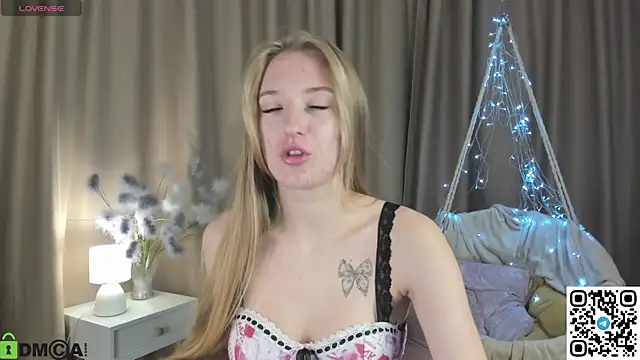 Stacy River online show from October 15, 2025, 9:39 am