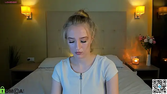 Stacy River online show from November 26, 2025, 9:42 am