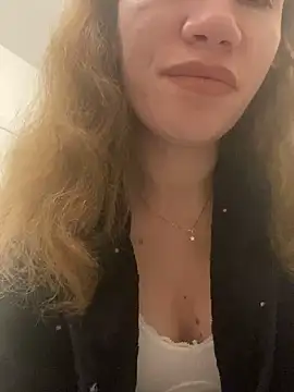 Snapshot of EvaRush chatting on December 5, 2024, 8:17 pm EvaRush online show from December 5, 2024, 8:17 pm