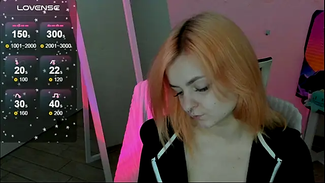 Snapshot of Fire_Bestie chatting on November 19, 2025, 2:06 pm Fire Bestie online show from November 19, 2025, 2:06 pm