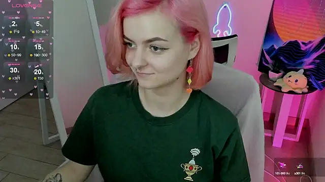 Snapshot of Fire_Bestie chatting on February 16, 2025, 10:54 am Fire Bestie online show from February 16, 2025, 10:54 am