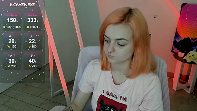 Snapshot of Fire_Bestie chatting on October 15, 2025, 12:57 pm Fire Bestie online show from October 15, 2025, 12:57 pm