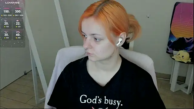 Snapshot of Fire_Bestie chatting on December 15, 2025, 1:50 pm Fire Bestie online show from December 15, 2025, 1:50 pm