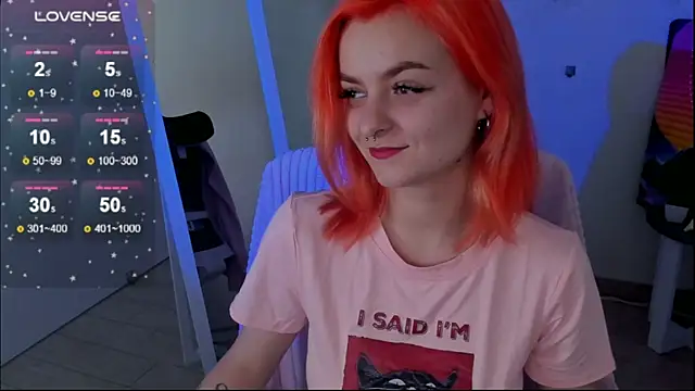 Snapshot of Fire_Bestie chatting on October 23, 2025, 12:48 pm Fire Bestie online show from October 23, 2025, 12:48 pm