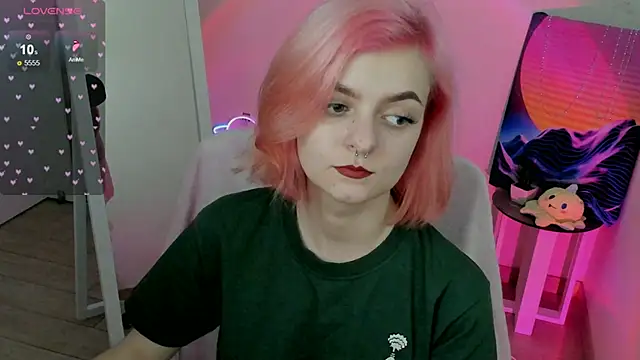 Snapshot of Fire_Bestie chatting on February 15, 2025, 1:38 pm Fire Bestie online show from February 15, 2025, 1:38 pm