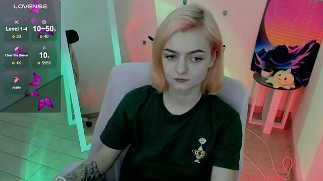 Snapshot of Fire_Bestie chatting on March 18, 2025, 4:39 pm Fire Bestie online show from March 18, 2025, 4:39 pm