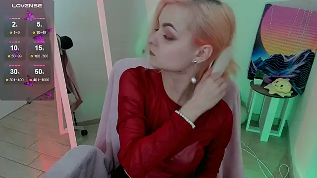 Snapshot of Fire_Bestie chatting on March 21, 2025, 1:45 pm Fire Bestie online show from March 21, 2025, 1:45 pm