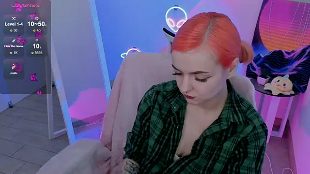 Snapshot of Fire_Bestie chatting on March 7, 2025, 1:51 pm Fire Bestie online show from March 7, 2025, 1:51 pm