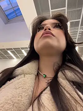 Snapshot of Chloe__Moon chatting on November 27, 2025, 1:11 pm Chloe Moon online show from November 27, 2025, 1:11 pm