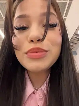 Snapshot of Chloe__Moon chatting on November 3, 2025, 3:15 pm Chloe Moon online show from November 3, 2025, 3:15 pm