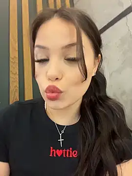 Snapshot of Chloe__Moon chatting on October 27, 2025, 1:34 pm Chloe Moon online show from October 27, 2025, 1:34 pm