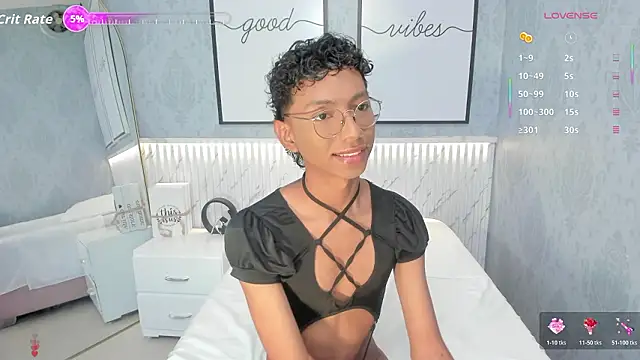 Angel  sweet18 online show from February 13, 2026, 9:15 pm