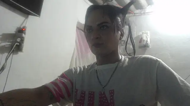 Snapshot of Analiasmith89 chatting on April 2, 2026, 6:47 pm Analiasmith89 online show from April 2, 2026, 6:47 pm