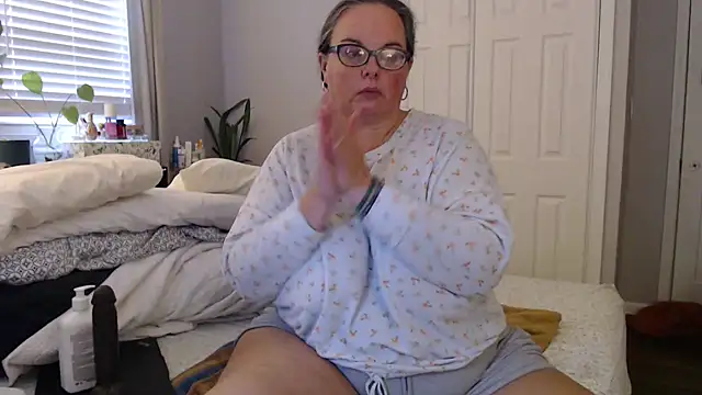 Snapshot of LauLauPAWG chatting on November 11, 2025, 8:14 pm LauLauPAWG online show from November 11, 2025, 8:14 pm