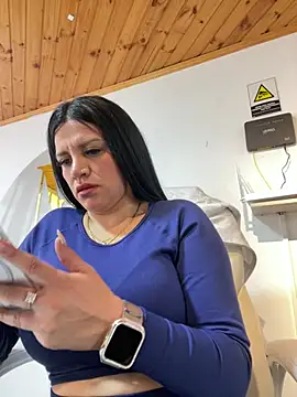 Milff parkerrr online show from March 5, 2025, 5:50 pm