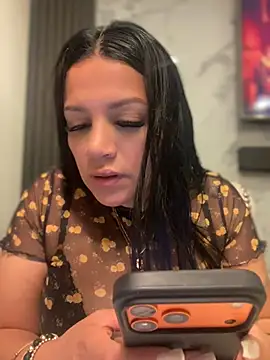 Snapshot of Milff_parkerrr chatting on August 4, 2026, 1:32 am Milff parkerrr online show from August 4, 2026, 1:32 am