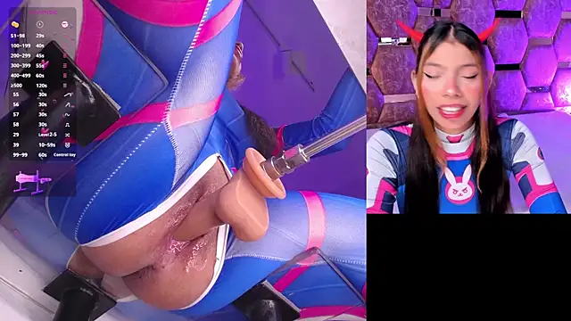 LunaAridi online show from April 9, 2026, 9:43 pm