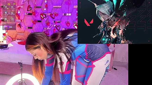 LunaAridi online show from February 13, 2026, 8:31 pm