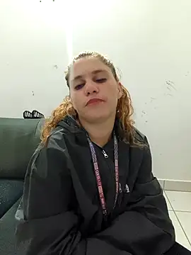 Scarlett-Leh online show from April 7, 2026, 4:58 am