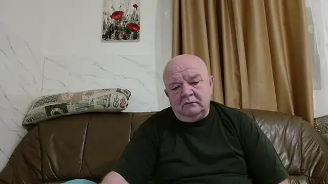 Snapshot of fullballs6 chatting on February 22, 2026, 3:42 am fullballs6 online show from February 22, 2026, 3:42 am