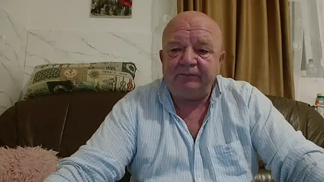 Snapshot of fullballs6 chatting on November 12, 2025, 3:10 am fullballs6 online show from November 12, 2025, 3:10 am