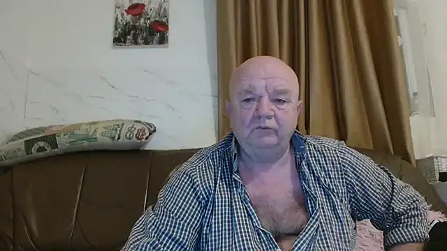 Snapshot of fullballs6 chatting on February 3, 2026, 3:26 am fullballs6 online show from February 3, 2026, 3:26 am