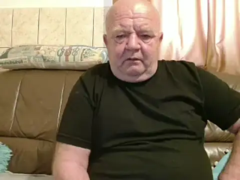 Snapshot of fullballs6 chatting on March 10, 2025, 6:38 am fullballs6 online show from March 10, 2025, 6:38 am