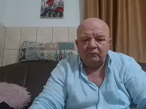 Snapshot of fullballs6 chatting on December 21, 2024, 2:52 am fullballs6 online show from December 21, 2024, 2:52 am