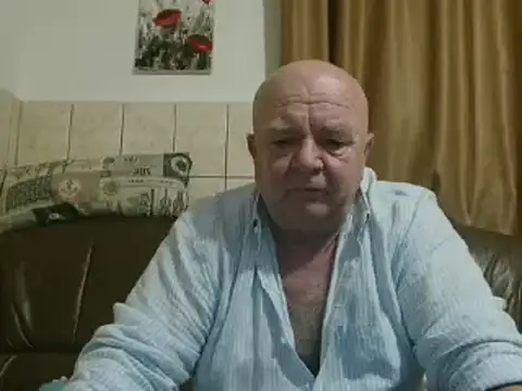 Snapshot of fullballs6 chatting on January 15, 2025, 3:11 am fullballs6 online show from January 15, 2025, 3:11 am