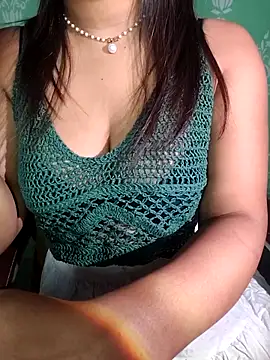 Snapshot of QueenOfHeart_07 chatting on December 2, 2025, 6:20 pm QueenOfHeart 07 online show from December 2, 2025, 6:20 pm