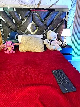 Snapshot of LylaLee111 chatting on October 11, 2025, 1:12 pm LylaLee111 online show from October 11, 2025, 1:12 pm