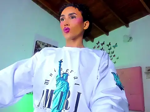 Ambarhilton online show from October 28, 2025, 4:57 am