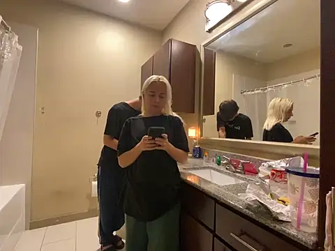 girlfriendmissy online show from March 12, 2025, 2:52 am