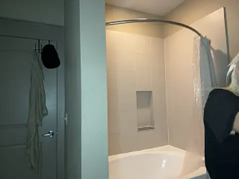 girlfriendmissy online show from November 10, 2025, 9:09 pm