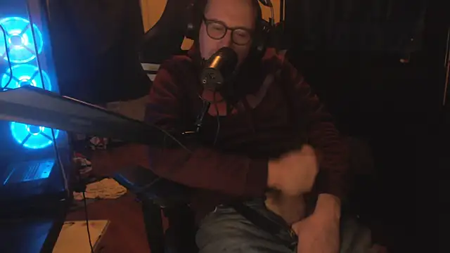 chicostick413 online show from November 17, 2025, 12:25 am