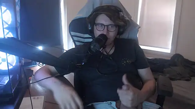 chicostick413 online show from September 29, 2025, 4:45 pm