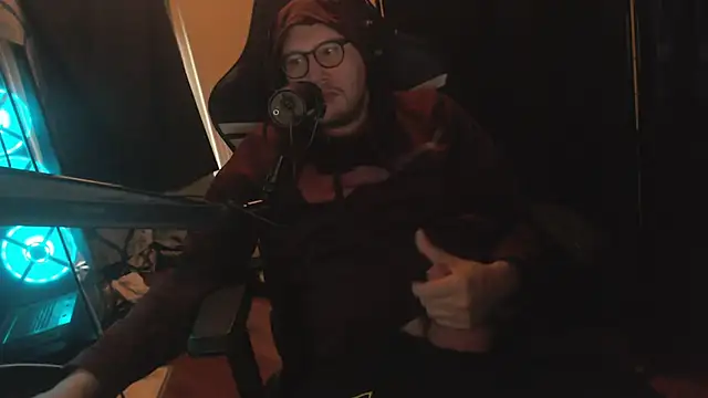 chicostick413 online show from November 30, 2025, 3:46 pm