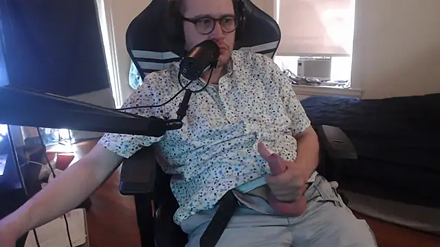 chicostick413 online show from September 16, 2025, 5:14 pm