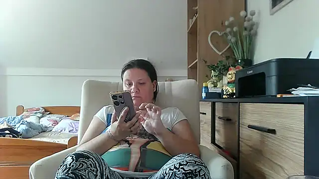 ReifeVenna online show from September 8, 2025, 2:16 pm