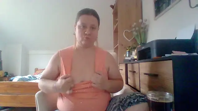 ReifeVenna online show from September 23, 2025, 8:43 am