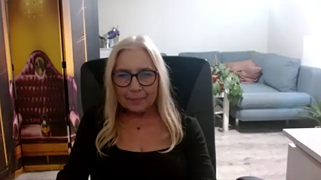 Snapshot of sofia_xkiss chatting on November 4, 2025, 3:05 pm sofia xkiss online show from November 4, 2025, 3:05 pm