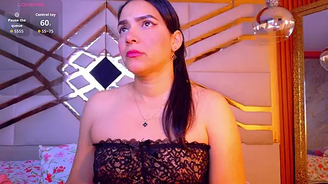 Sluttyandmature online show from January 6, 2026, 12:53 pm