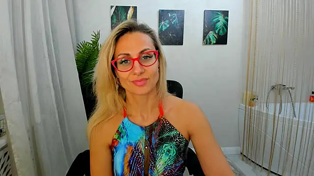 MuseOfStage online show from November 21, 2025, 11:42 am