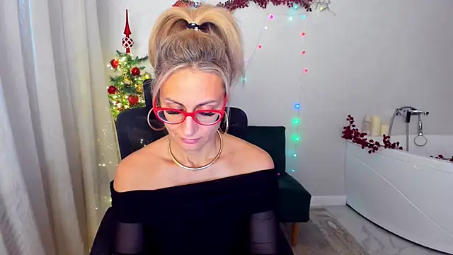 MuseOfStage online show from December 14, 2025, 11:27 am