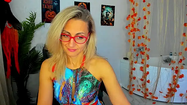 MuseOfStage online show from November 2, 2025, 11:37 am