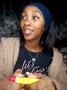 Snapshot of Shria107 chatting on November 6, 2025, 11:09 pm Shria107 online show from November 6, 2025, 11:09 pm