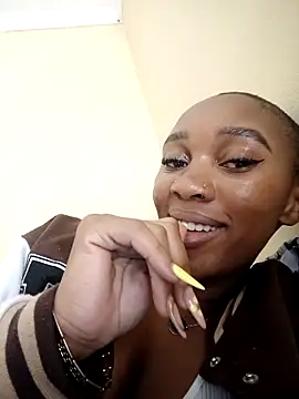 Snapshot of Shria107 chatting on November 2, 2025, 8:14 pm Shria107 online show from November 2, 2025, 8:14 pm