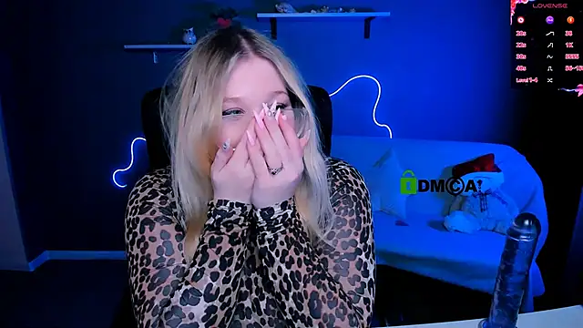 Snapshot of juli_kisss chatting on March 4, 2025, 3:48 pm juli kisss online show from March 4, 2025, 3:48 pm