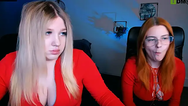 Snapshot of juli_kisss chatting on March 22, 2025, 7:53 pm juli kisss online show from March 22, 2025, 7:53 pm